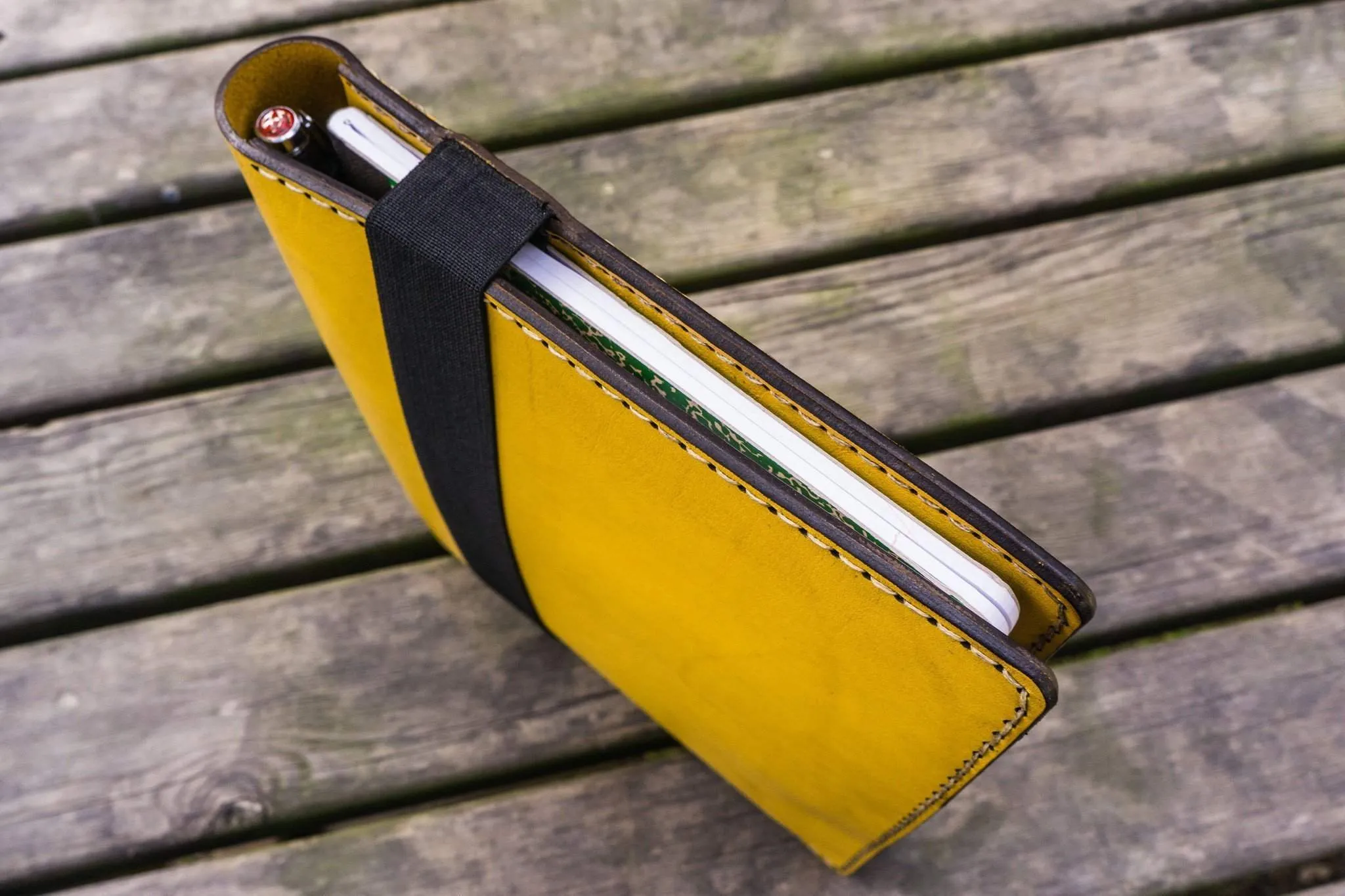iPad Air/Pro & Extra Large Moleskine Cover - Yellow